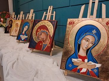 Wystawa ikon napisanych metodą tradycyjną przez Gabrielę Bidułę z Olewina otwarta
